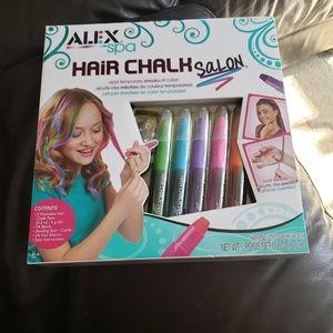 Hair chalk